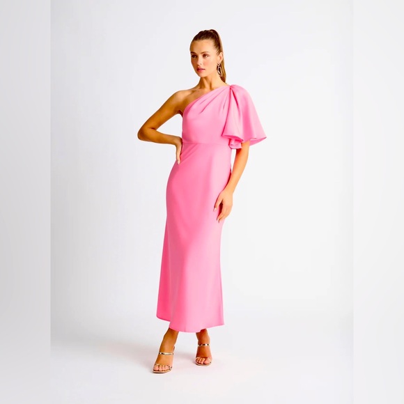 Sheike Dresses & Skirts - Pink One Shoulder Satin Formal Dress